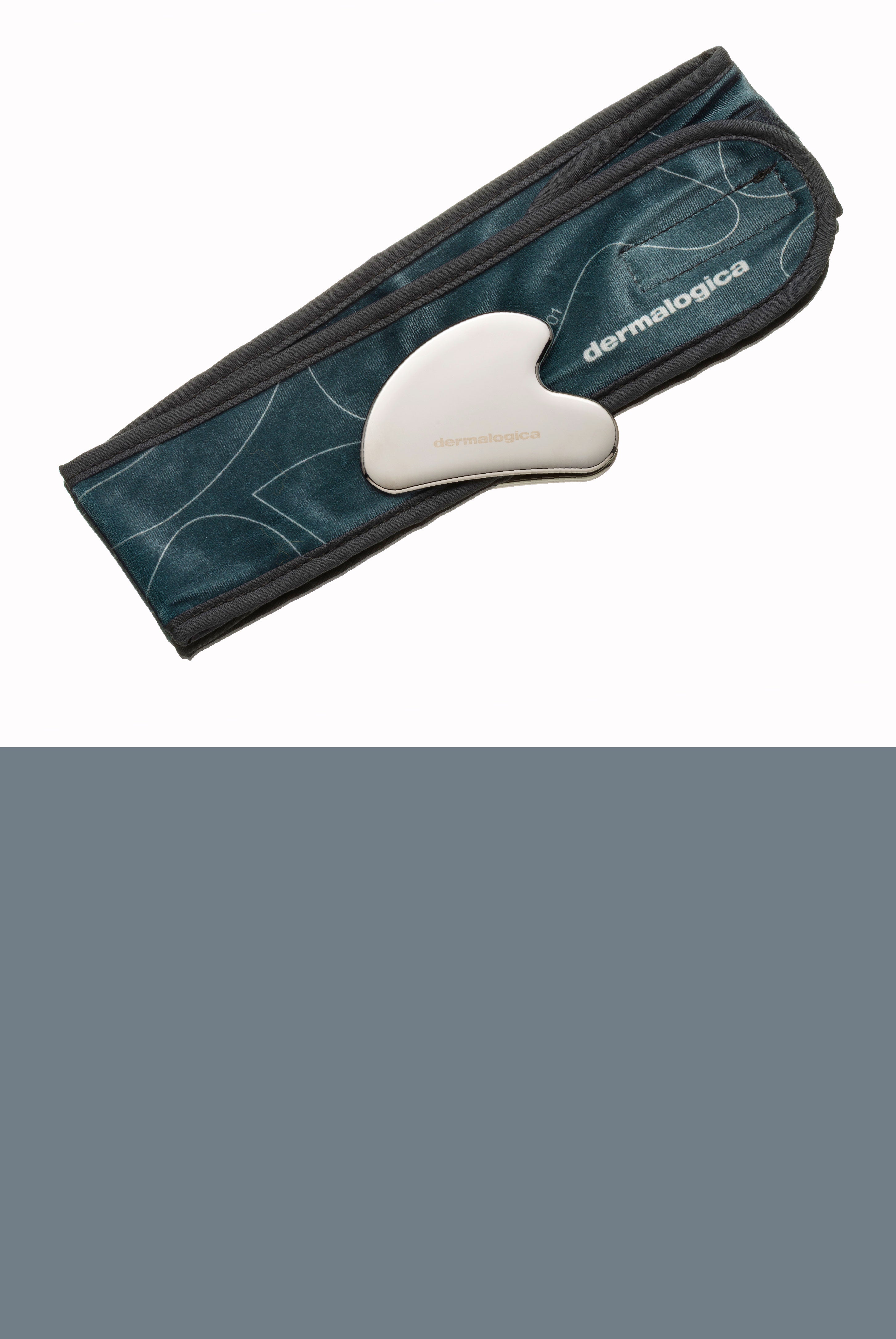 SCULPT. SOOTHE. GLOW
free accessory duo
