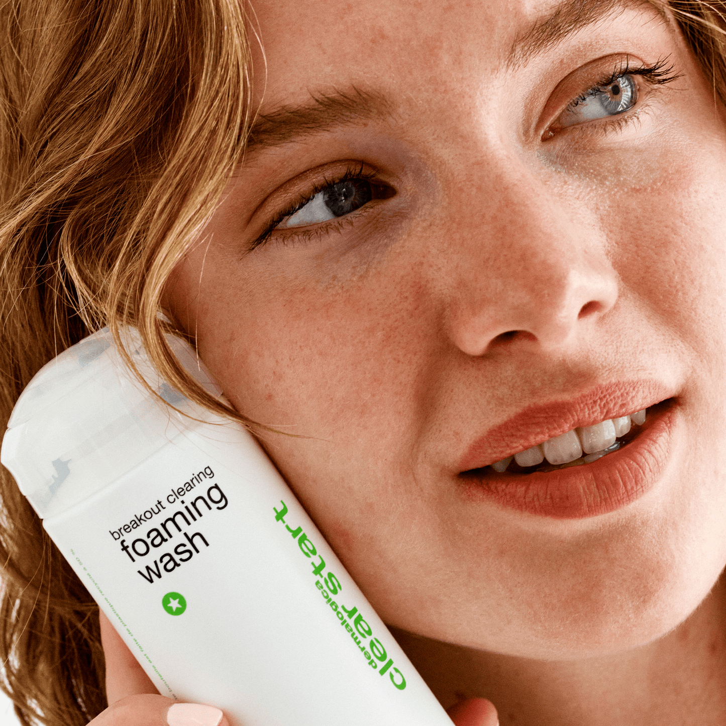 breakout clearing foaming wash